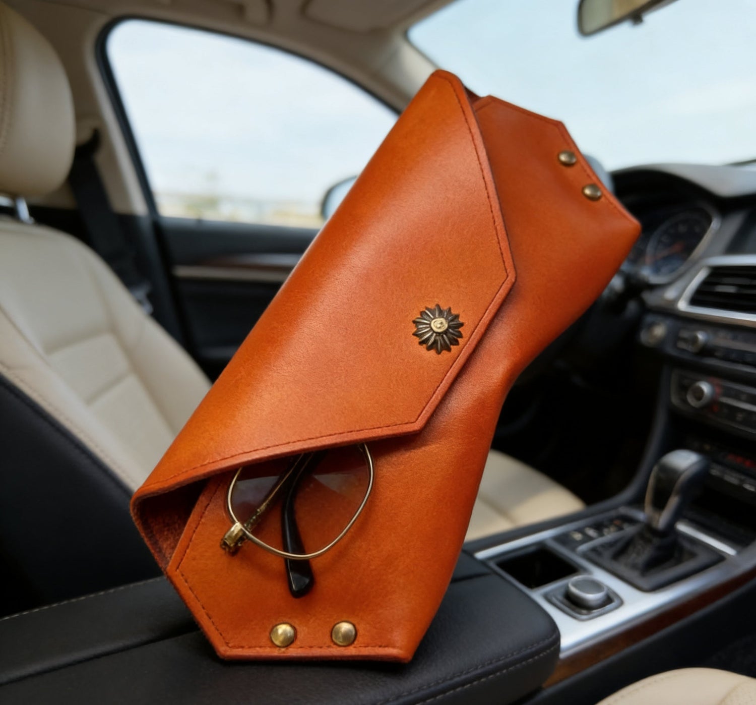 Full-grain leather eyeglass case